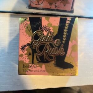 Brand new benefit blush/highlighter!